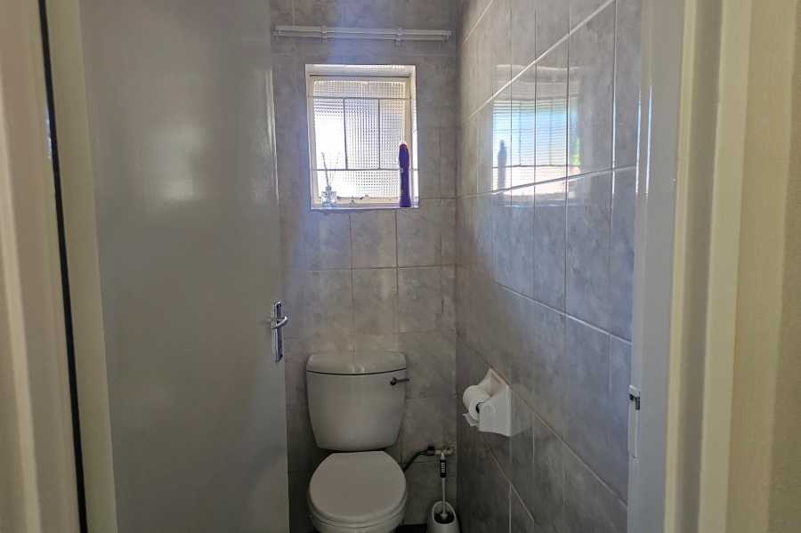 To Let 3 Bedroom Property for Rent in Protea Park North West